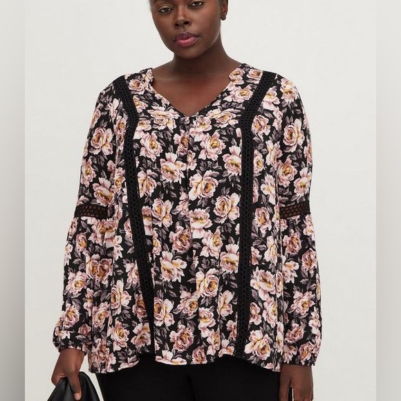 Torrid Top Twill Woven Lace Trim Floral Tunic 4 4X - Picture 2 of 7
